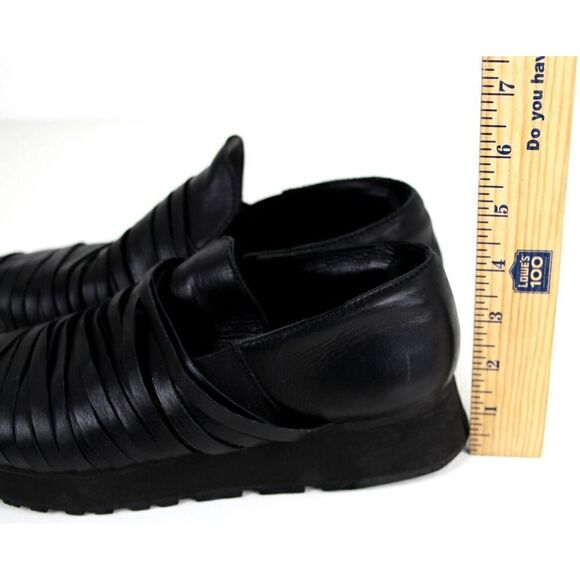 LD Tuttle BLACK GENUINE LEATHER COMFORT LOAFER FLATS FLAT ROUND SHOES Sz 10/40 - Picture 11 of 11